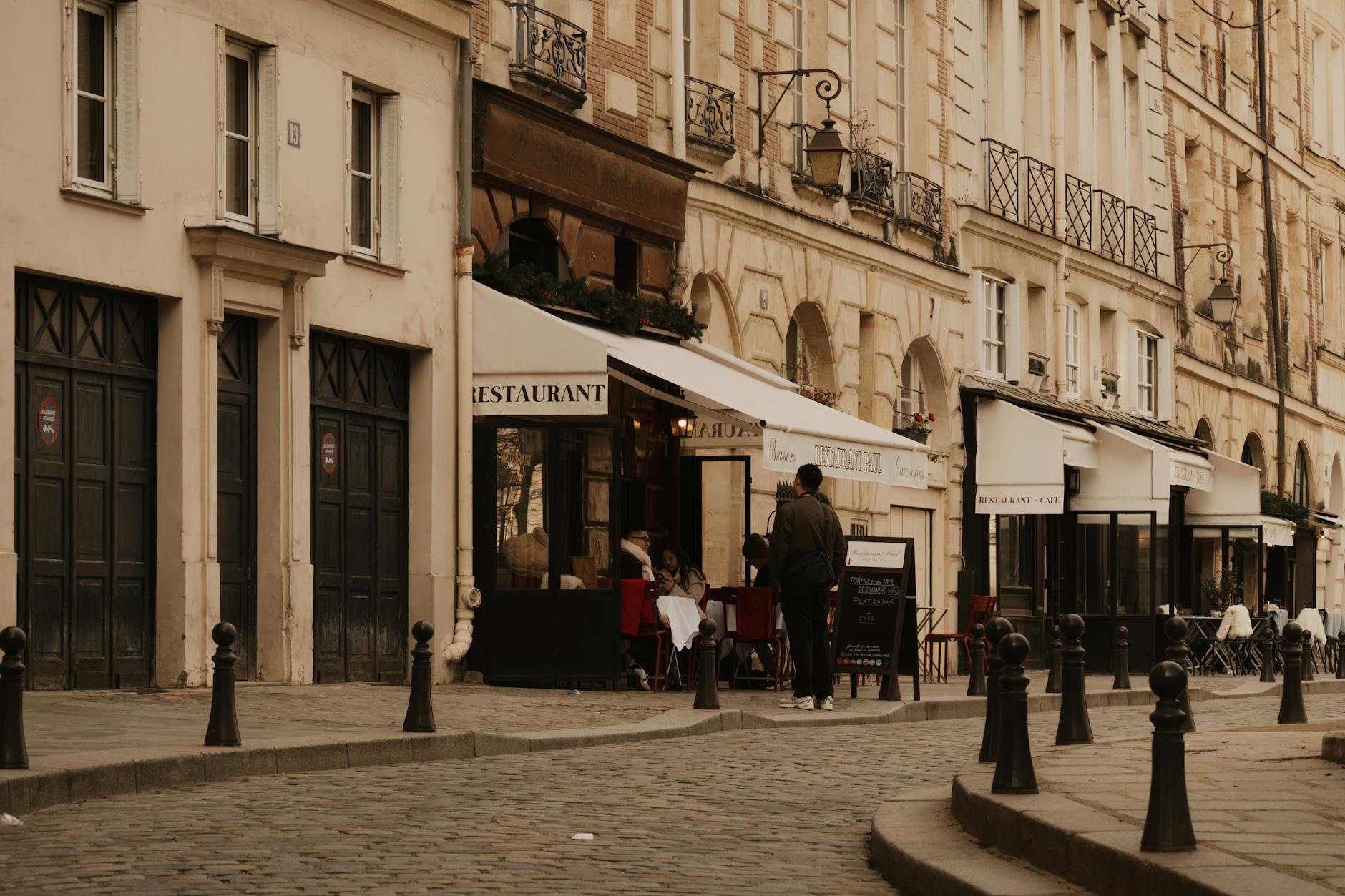 Eating Keto on Holiday in France